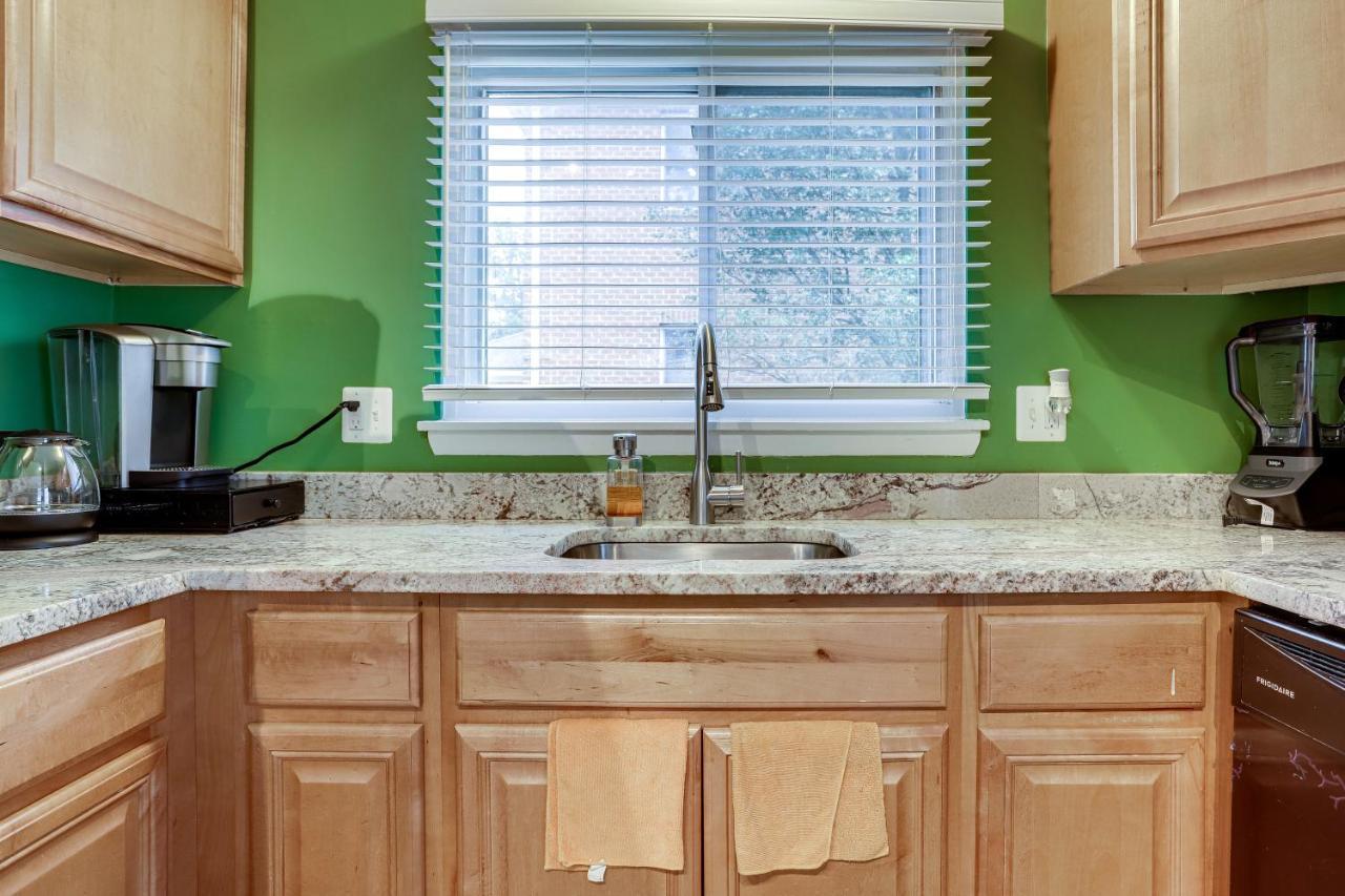 Escape To Our Cozy 3 Bed Rm 2 Bath Unit In Alexandria Va Villa Exterior foto
